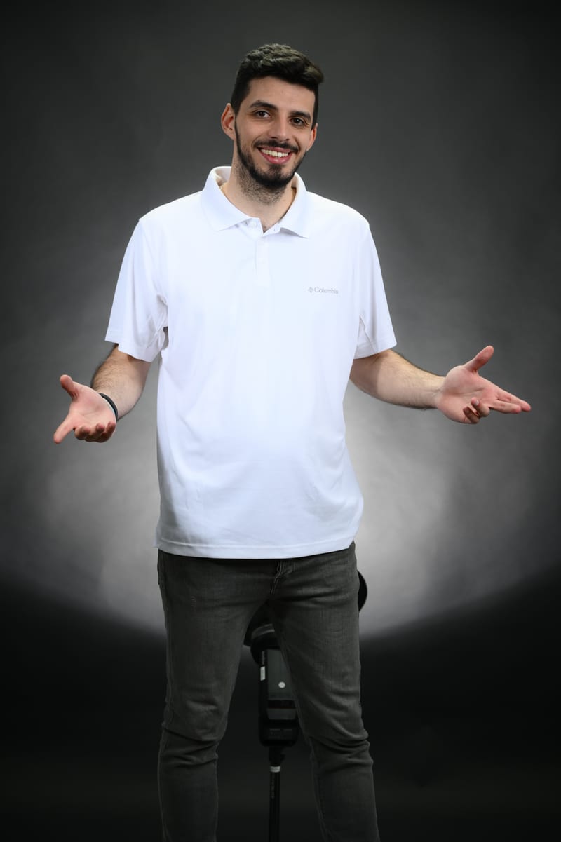 אושר רווח, מומחה שחזור חשבונות פייסבוק, אינסטגרם ווואטסאפ